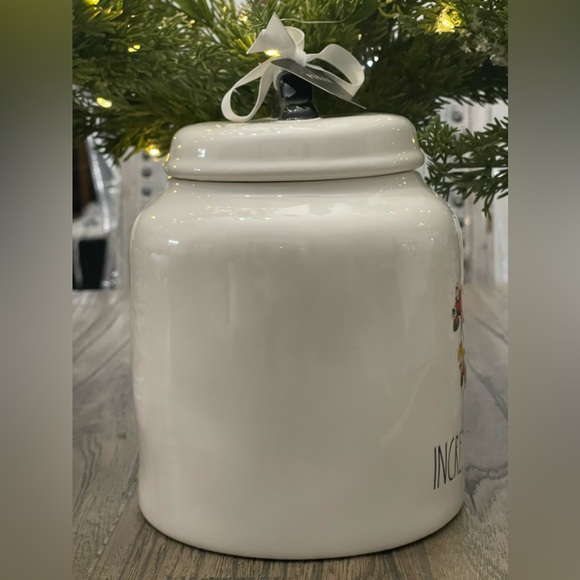 Brand NEW w/Tags Rae Dunn Pixar Collection INCREDIBLE MOM Large Chunky Canister - Picture 5 of 15